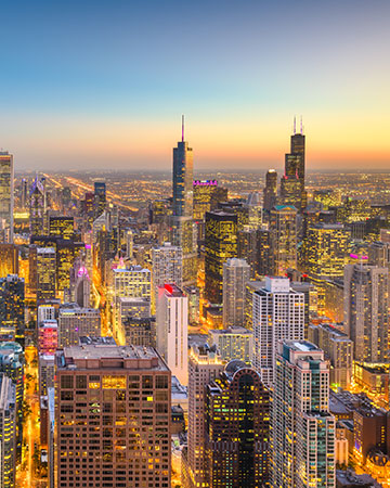 Skyline of downtown Chicago, Illinois with skyscrapers and Lake Michigan